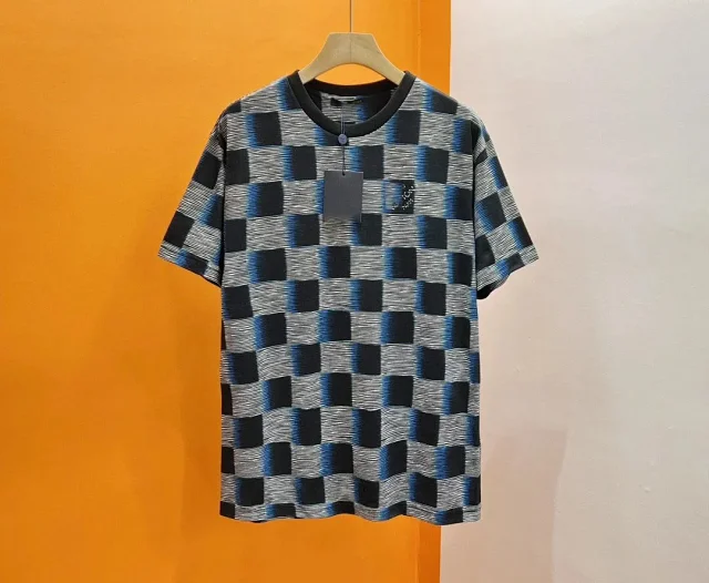 Louis Vuitton T-Shirts Short-Sleeve Graphic Crewneck product detail image 2