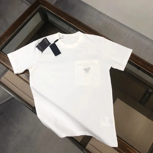 Prada T-Shirts Short-Sleeve Logo Graphic T-Shirt product detail image 15
