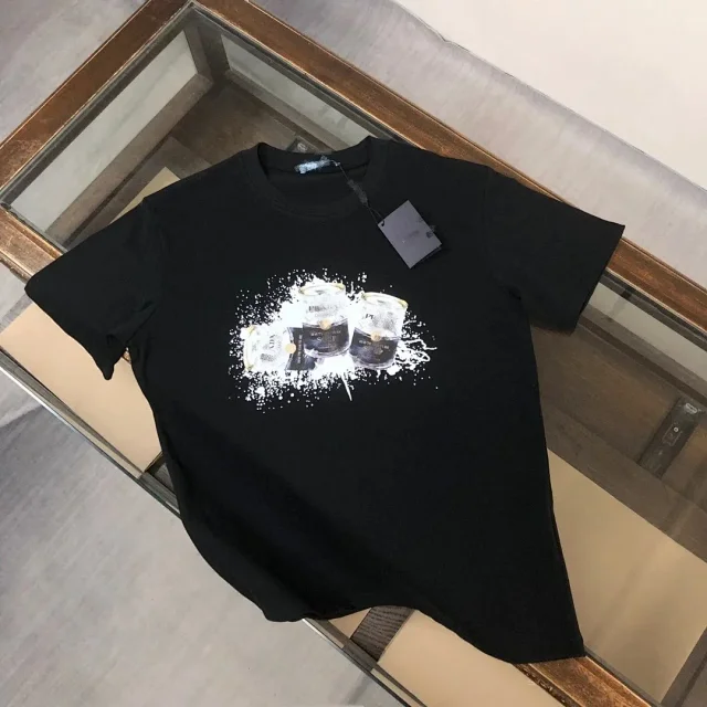 Prada T-Shirts Short-Sleeve Logo Graphic T-Shirt product detail image 1