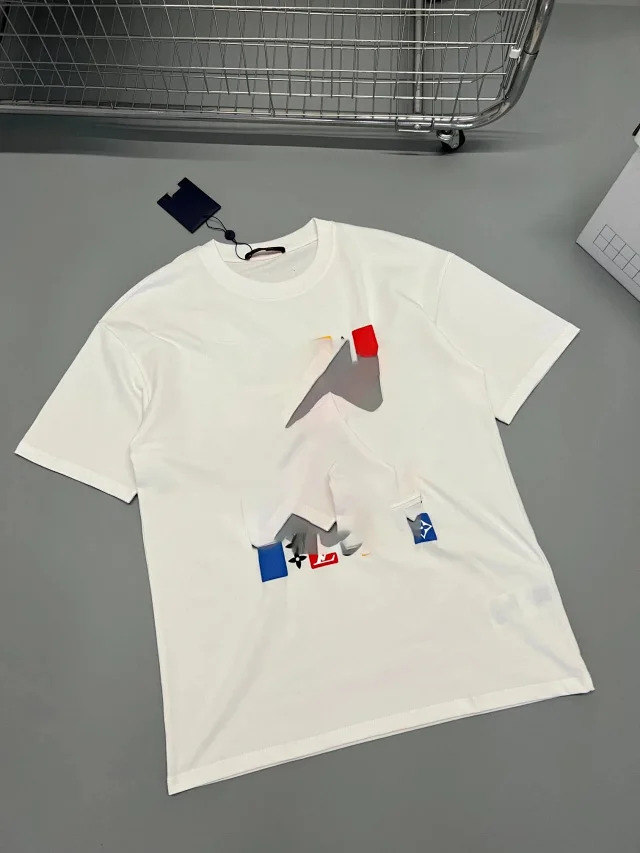 Louis Vuitton Graphic short-sleeve T-shirt product detail image 6