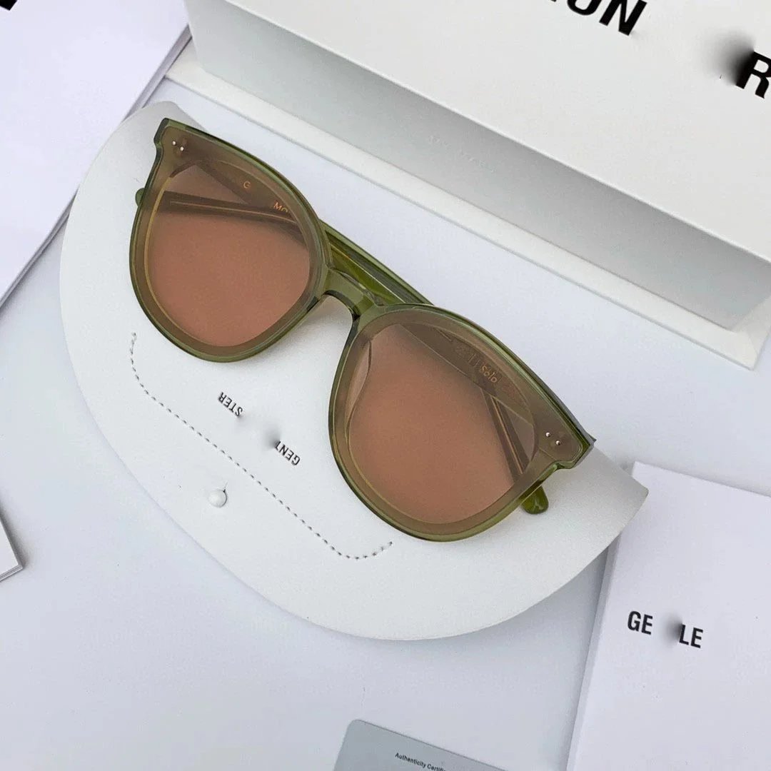 Design Gentle Monster Sunglasses Black Cat-Eye Frame with Gradient Lenses Sunglasses - 3