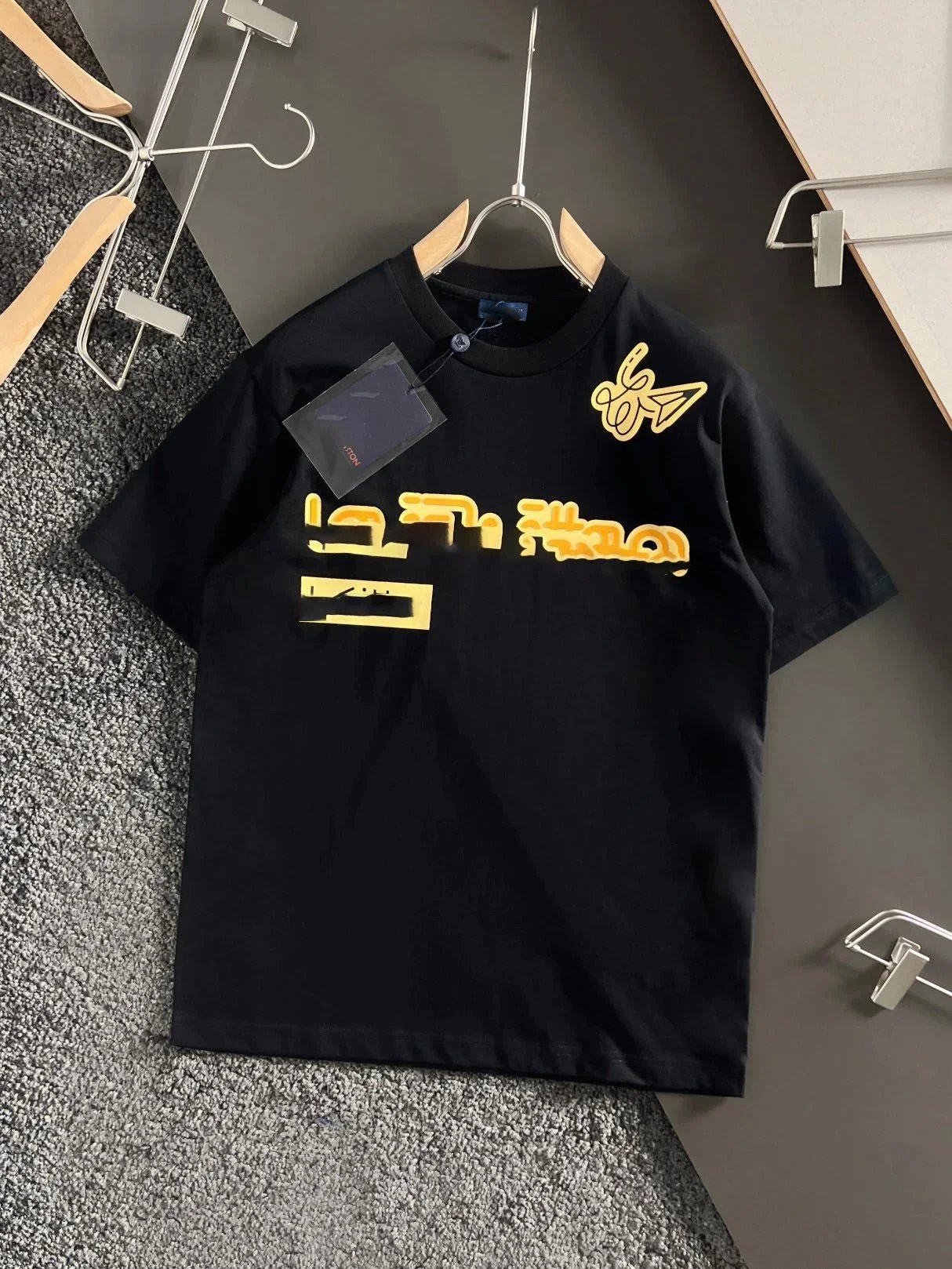 Design Cartoon Mouse Graphic Black T-Shirt - 18