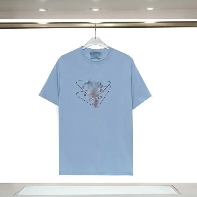 Prada T-Shirts Short-Sleeve Logo Graphic T-Shirt product detail image 31