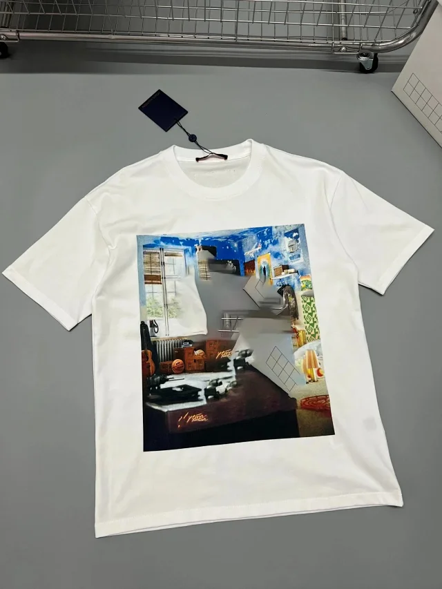 Louis Vuitton Graphic short-sleeve T-shirt product detail image 7