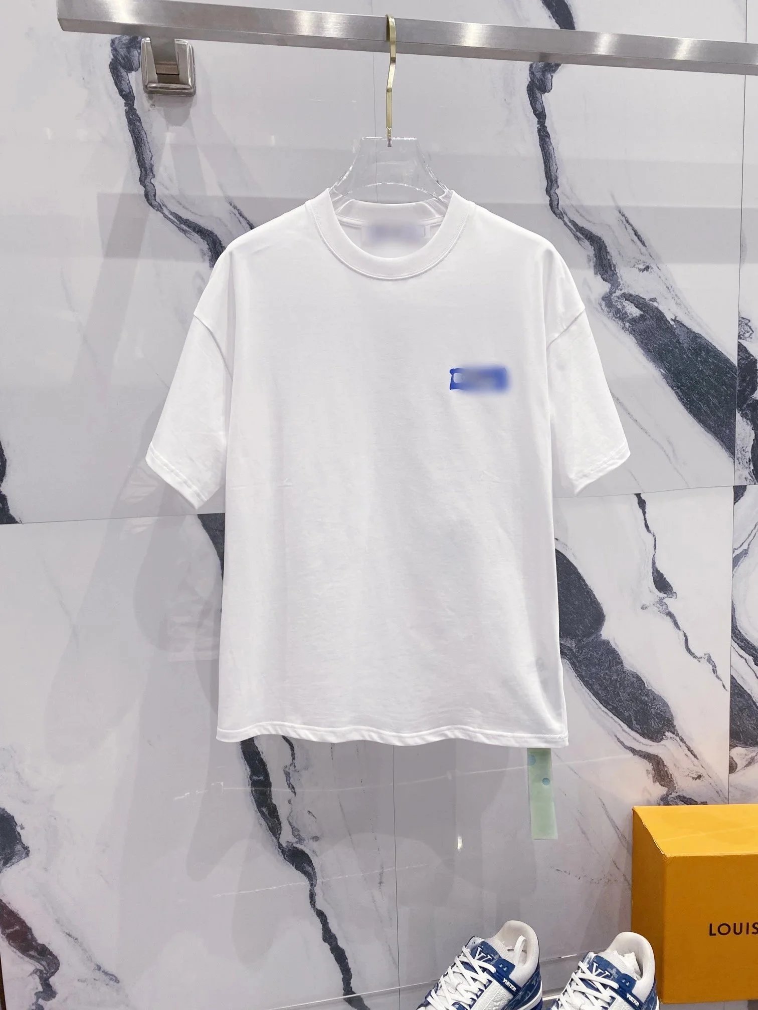 Off-White T-Shirts Short-Sleeve Graphic T-Shirt — 13
