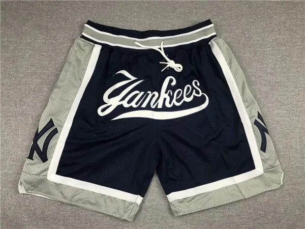 Mitchell & Ness Atlanta Hawks Throwback Shorts Blue / White / Red - 4