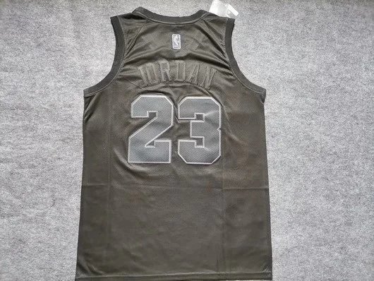 Mitchell & Ness Chicago Bulls Michael Jordan 1987-88 Hardwood Classics Jersey Red - 12