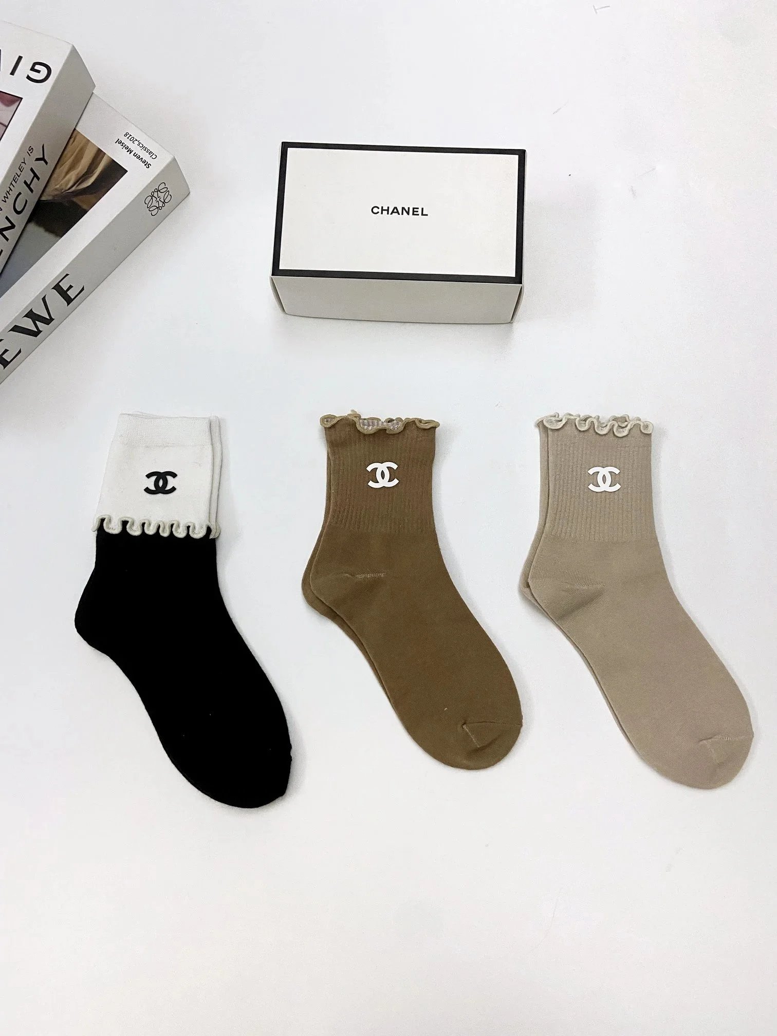 Chanel Logo Socks Black and White - 10