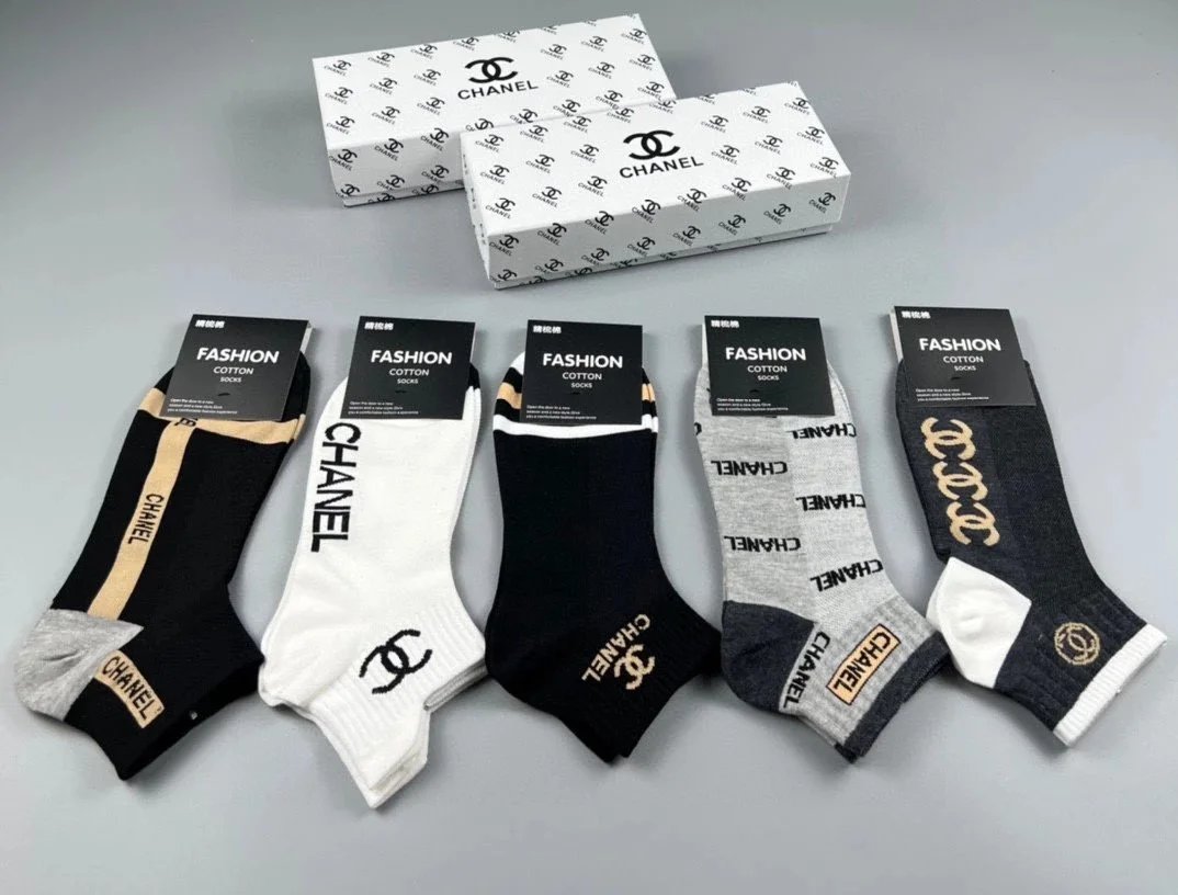 Chanel Logo Grid Ankle Socks in Navy and White - 13