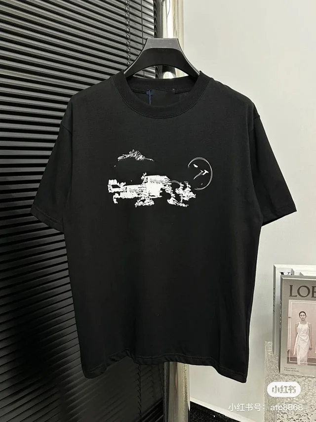 Louis Vuitton Graphic short-sleeve T-shirt product detail image 17