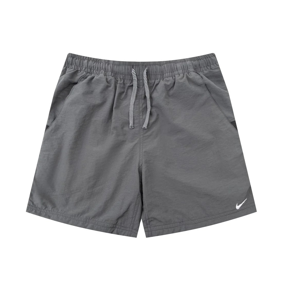 Nike Shorts Swoosh — 06