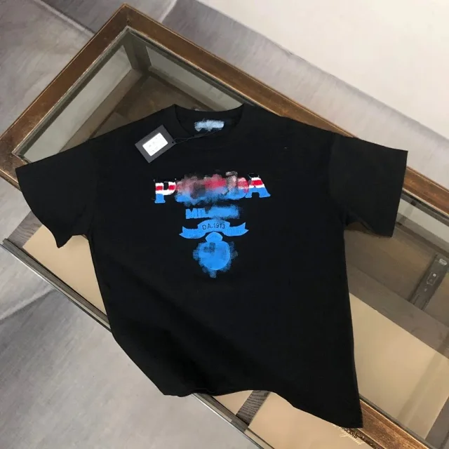 Prada T-Shirts Short-Sleeve Logo Graphic T-Shirt product detail image 11