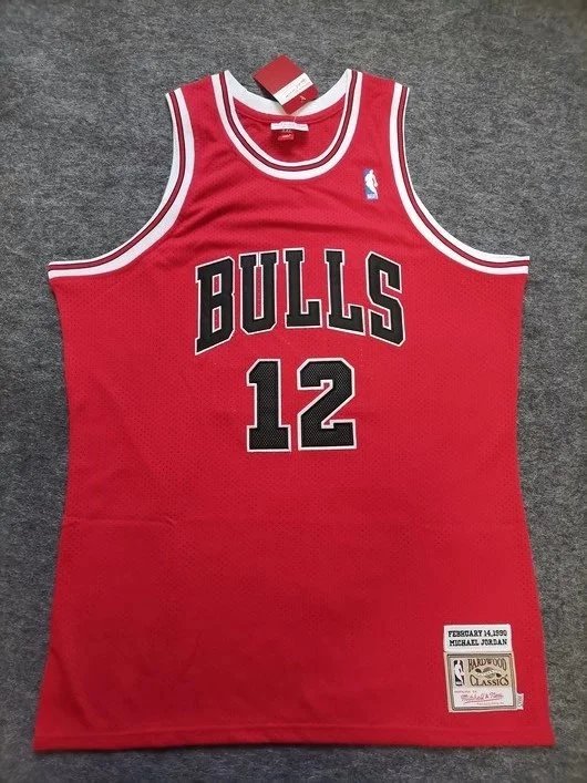 Mitchell & Ness Chicago Bulls Michael Jordan 1987-88 Hardwood Classics Jersey Red - 24