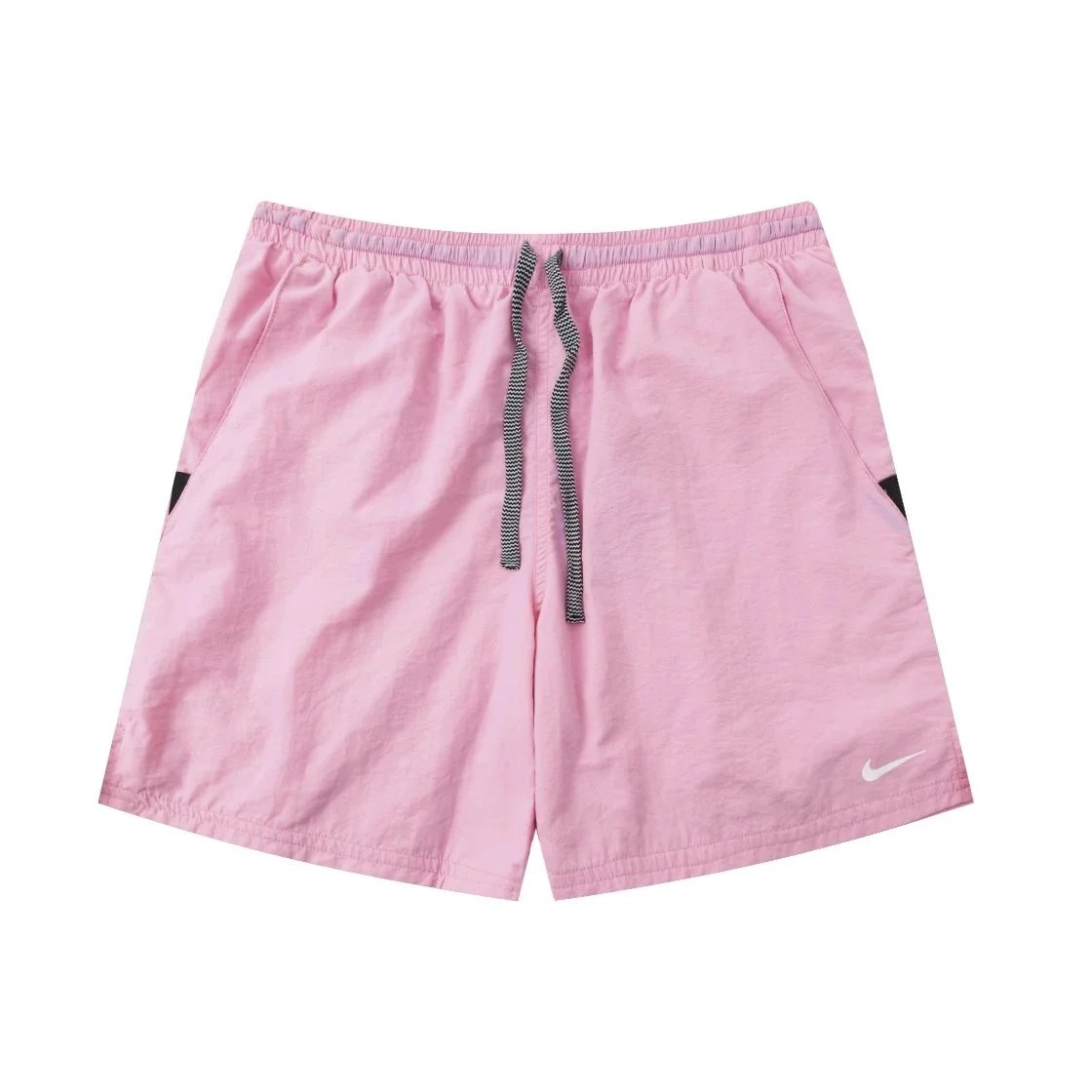Nike Shorts Swoosh — 04