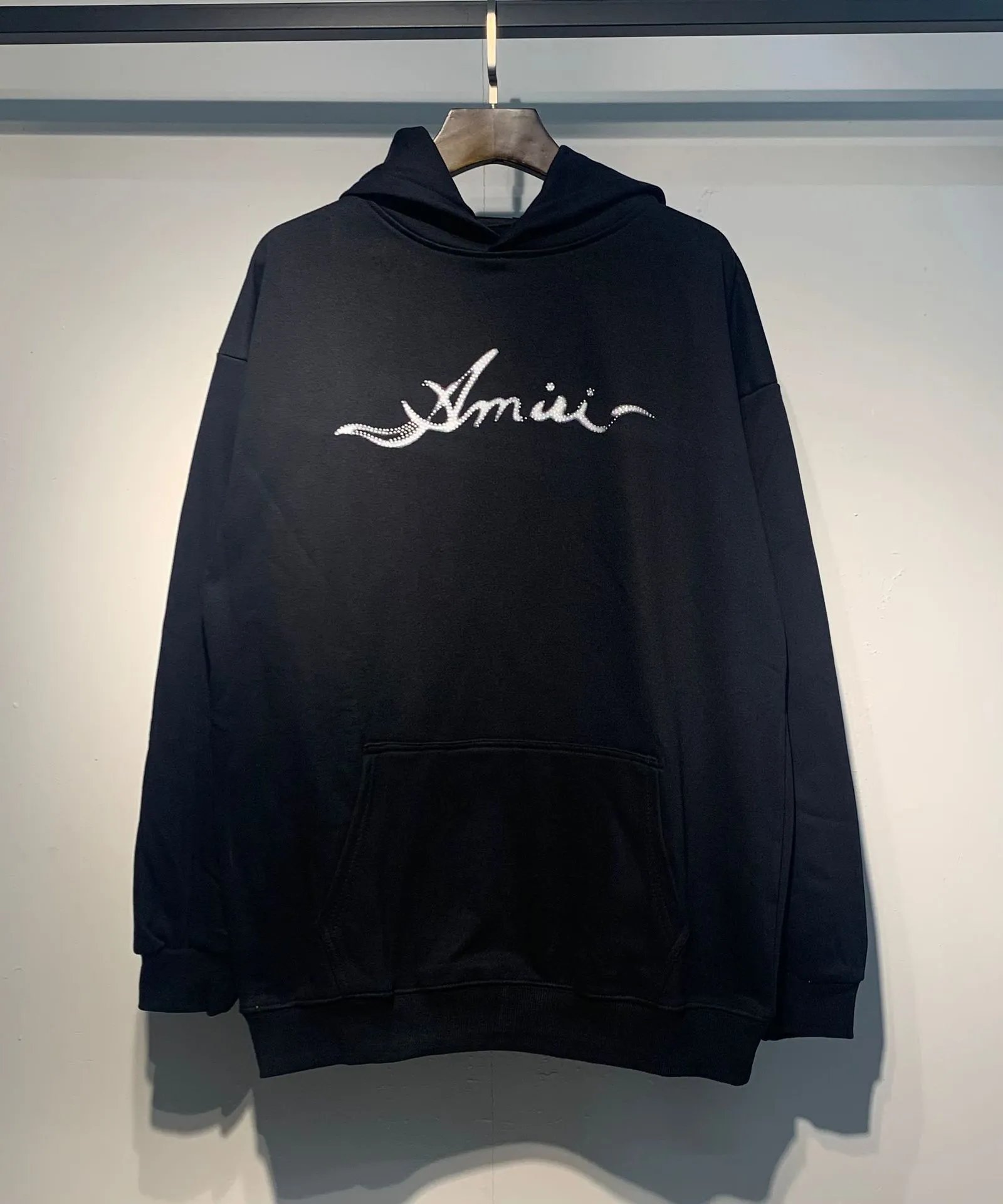 890 Black