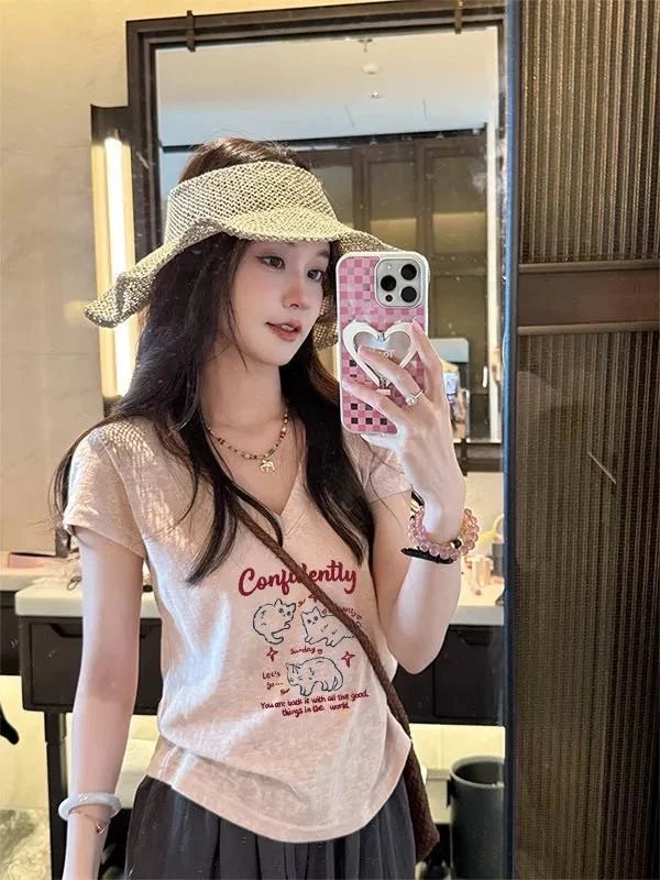 Cat Print V-Neck T-Shirt