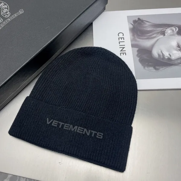 Vetements Logo Beanie Black - 1