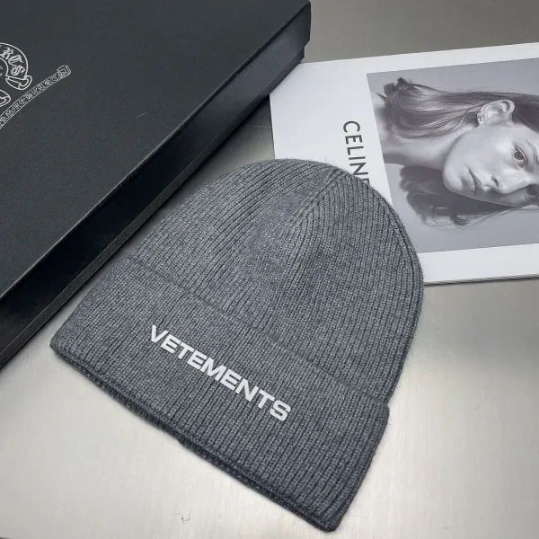 Vetements Logo Beanie Black - 5