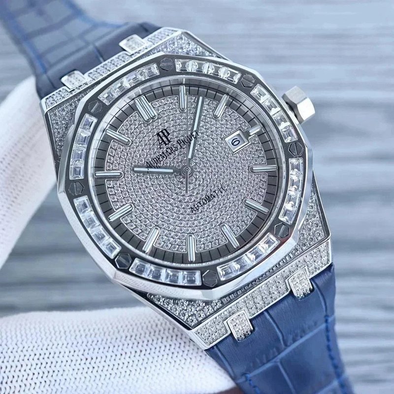 Watch from Three-legged