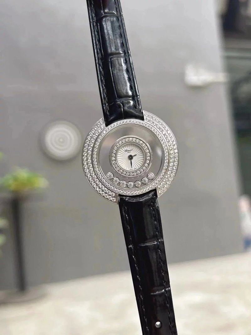 Watch from Three-legged