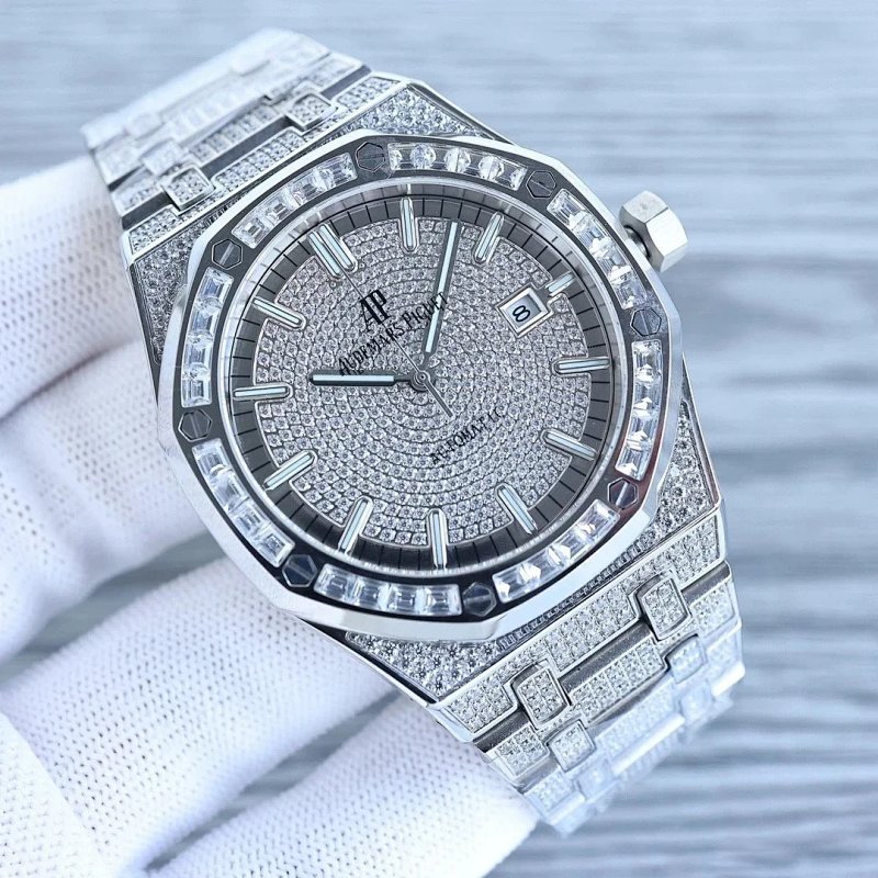 Watch from Three-legged