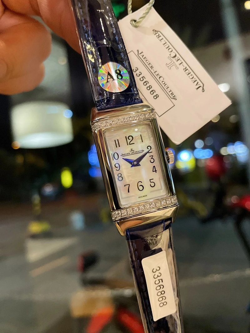Watch from Three-legged