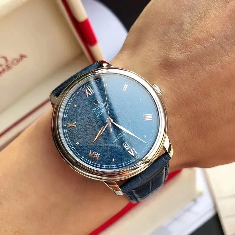 Watch from Three-legged