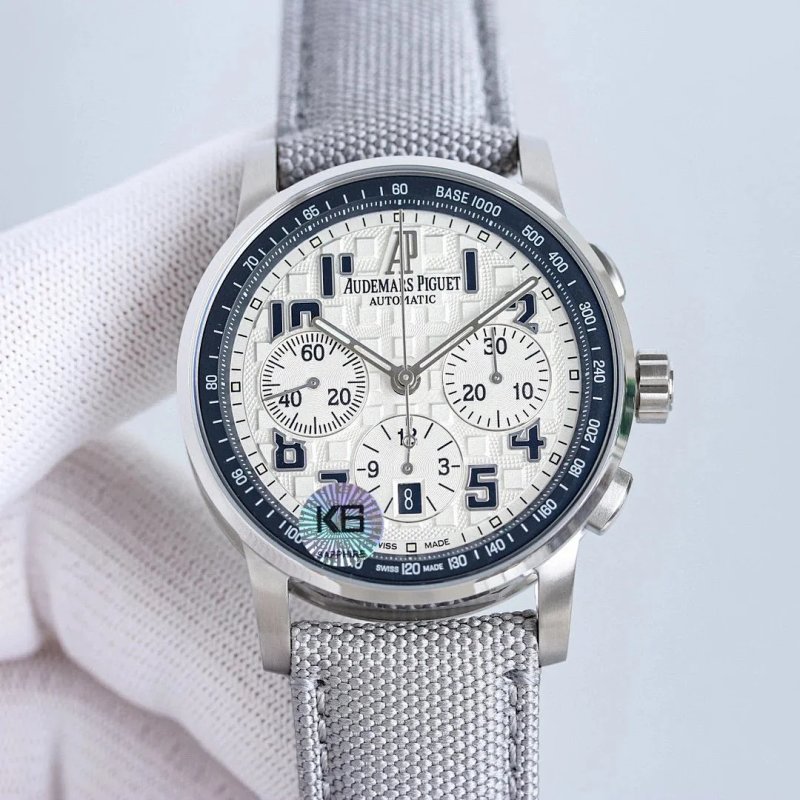 Watch from Three-legged
