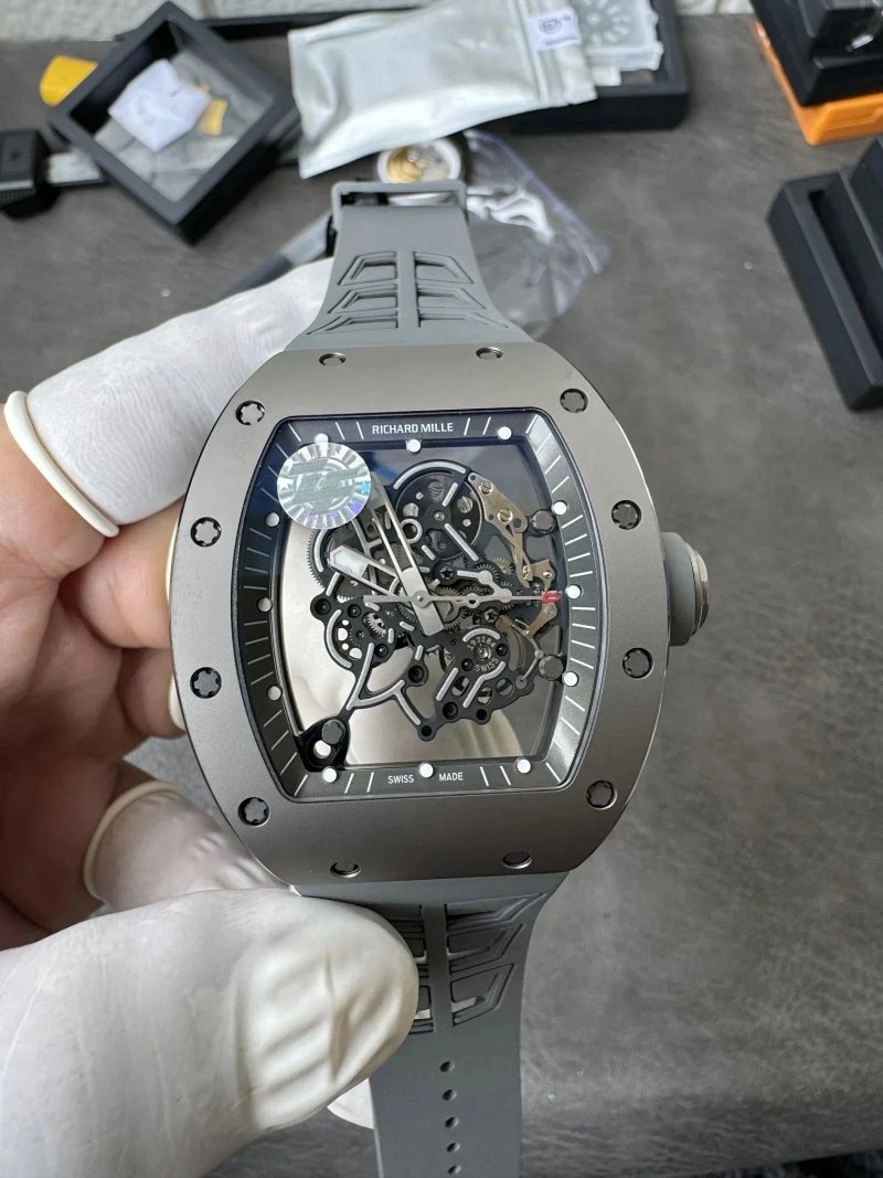 Watch from Three-legged