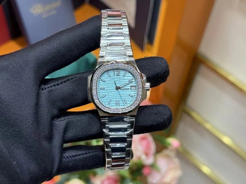 Watch from Three-legged