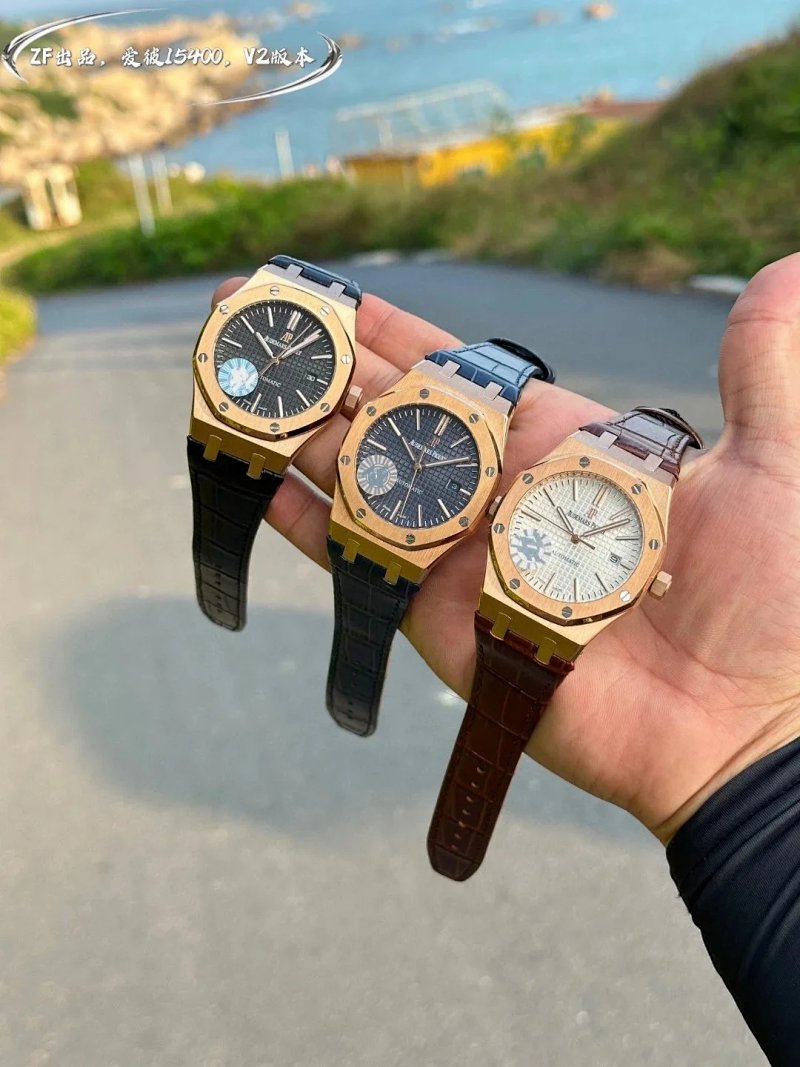 Watch from Three-legged