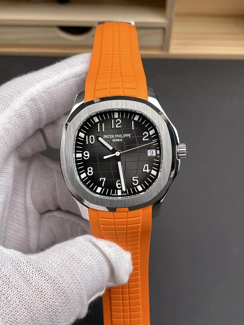 Watch from Three-legged