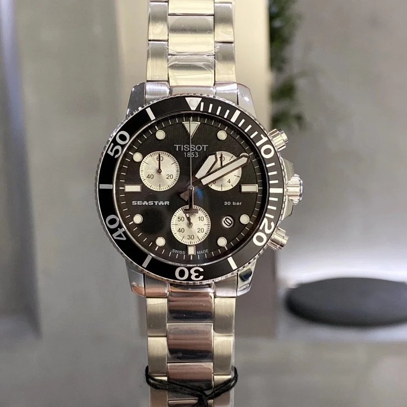 Watch from Three-legged
