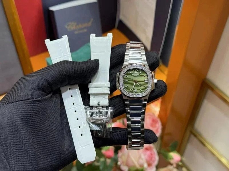 Watch from Three-legged