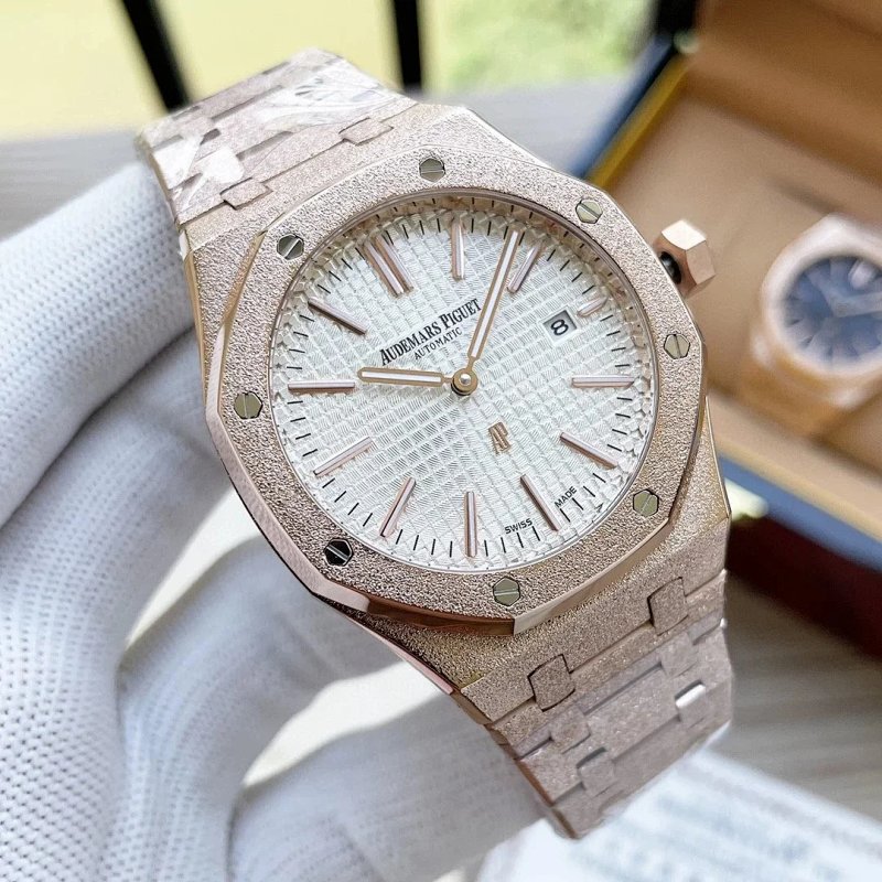 Watch from Three-legged