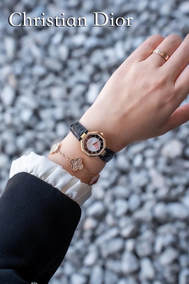 Watch from Three-legged