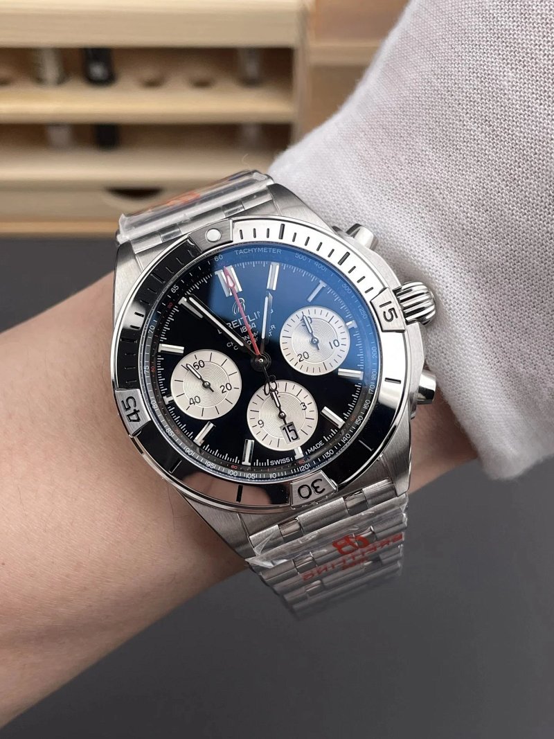 Watch from Three-legged