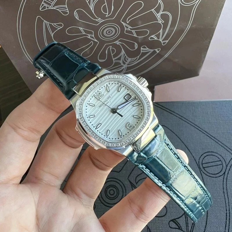 Watch from Three-legged