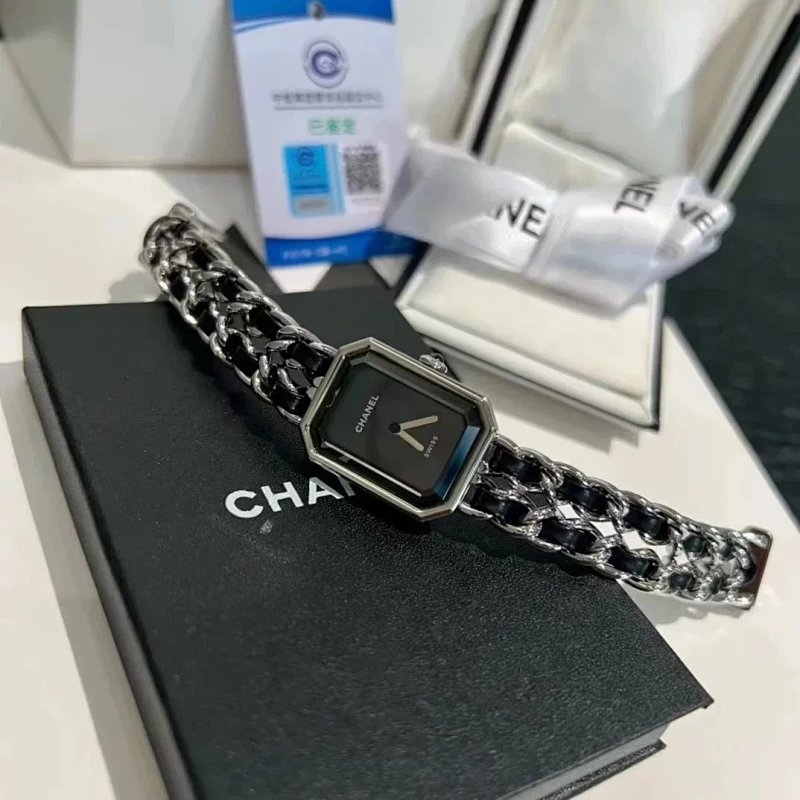 Chanel Première Rock