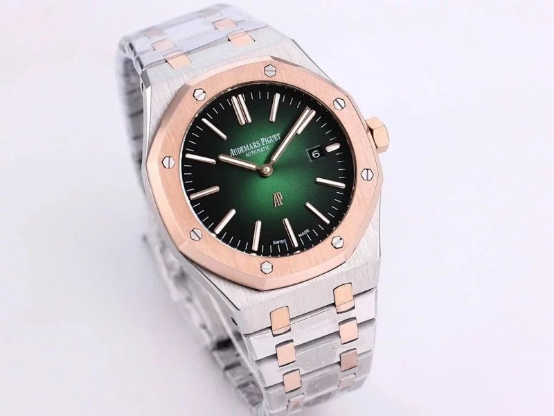 Watch from Three-legged