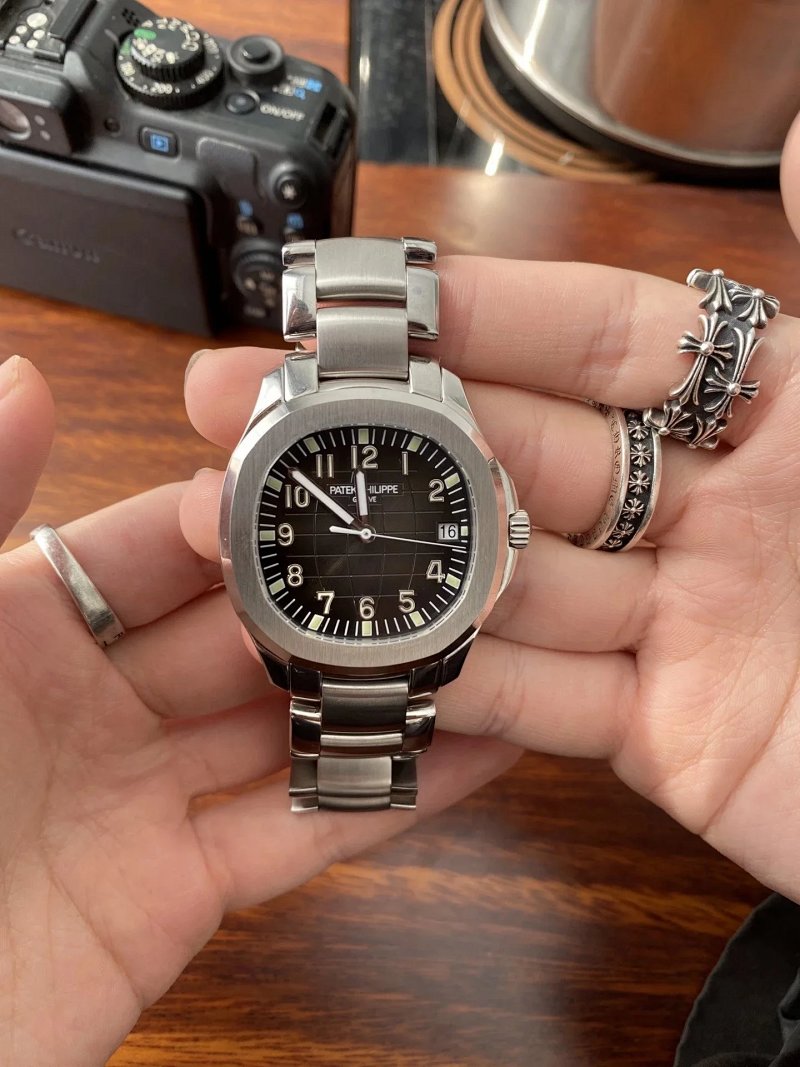 Watch from Three-legged