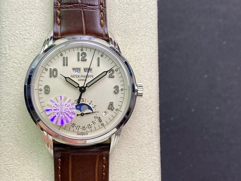 Watch from Three-legged
