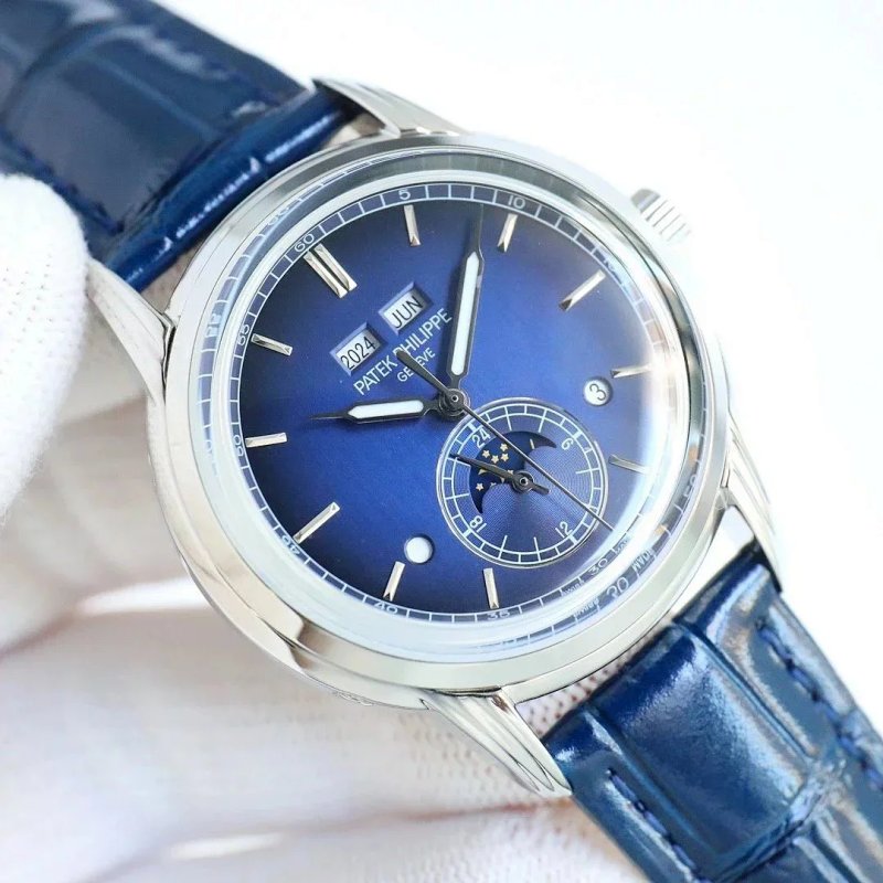 Watch from Three-legged