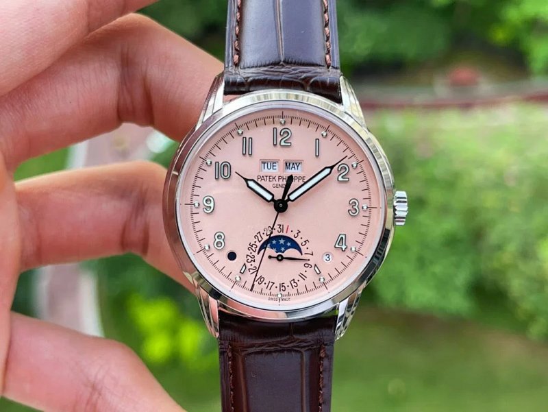 Watch from Three-legged
