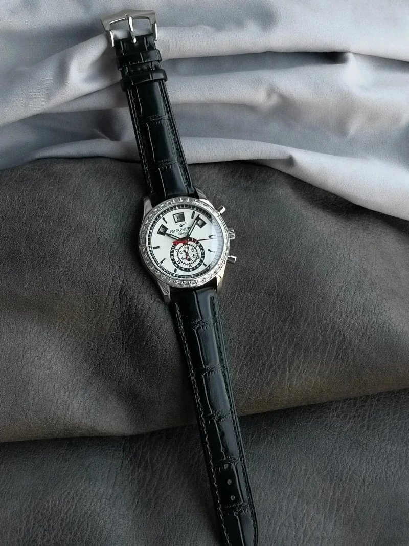 Watch from Three-legged