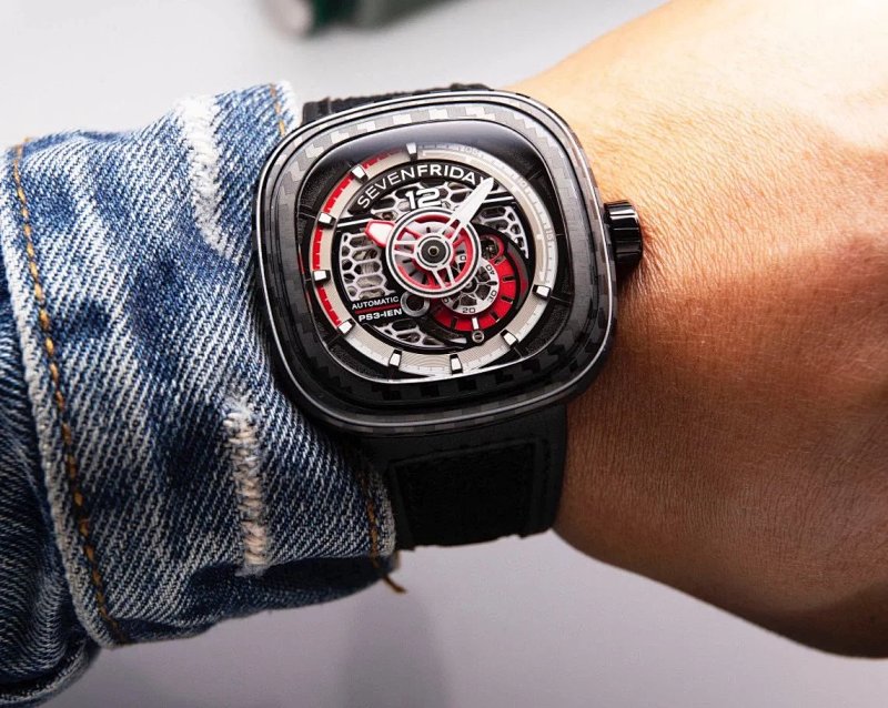 Watch from Three-legged