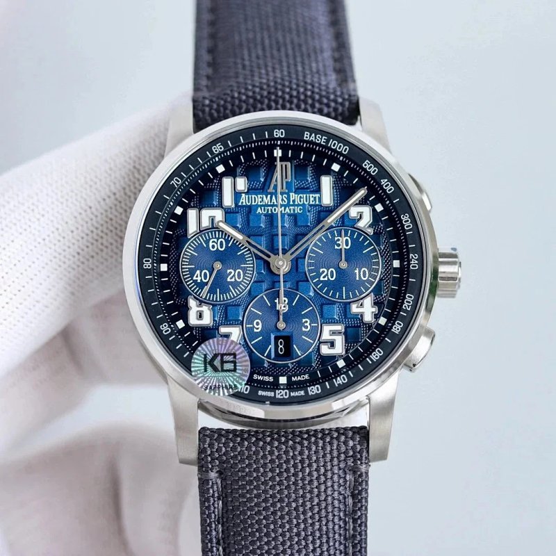 Watch from Three-legged