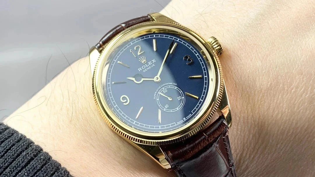 8+Factory Ultra-Thin 90g Counterweight Edition Two-and-a-Half Hands for Rolex Oyster Perpetual 1908, Size 39mm x 9.8mm, Exclusive Custom-Made Chronergy Escapement System + Blue Syloxi Balance Wheel, Exhibition Caseback, Genuine Leather Strap, Business Vintage Dress Watch for All Occasions