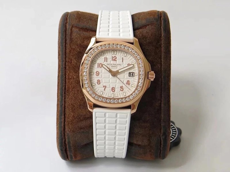 Watch from Three-legged
