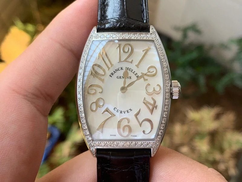 Watch from Three-legged